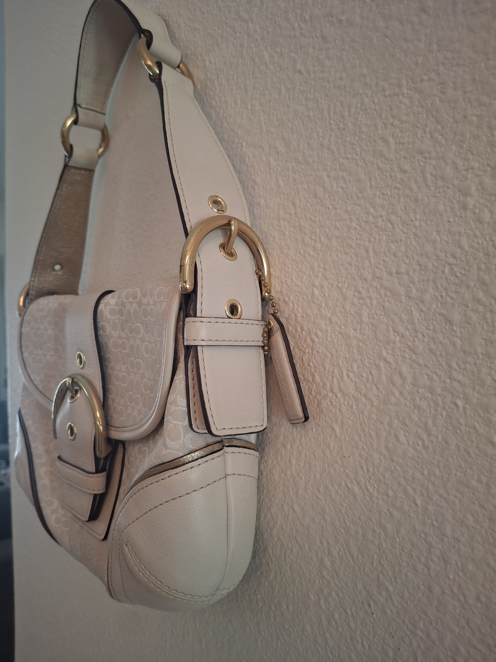 Vintage Y2K Coach Soho Shoulder Bag in Cream - Picture 3 of 12